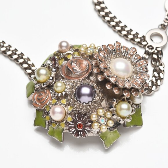 Chanel Accessories - Vintage Chanel Logo Catwalk Chain Belt Floral 2005 NWOT